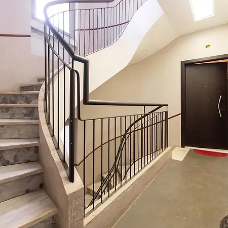 بيت ضيافة Wellstay Downtown - بيرودجا