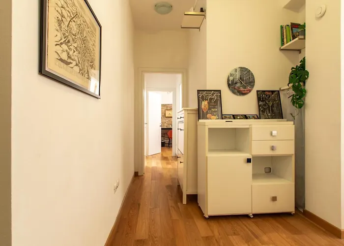 Wellstay Downtown - Casa de hóspedes *