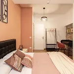 Wellstay Downtown - Pensión *