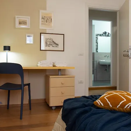 Wellstay Downtown - Guest house