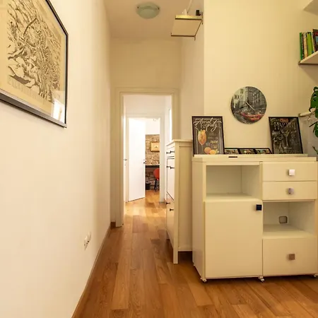 Wellstay Downtown - Guest house *